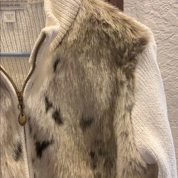 Boston Proper Sweater w Faux Fur - Picture 3 of 3